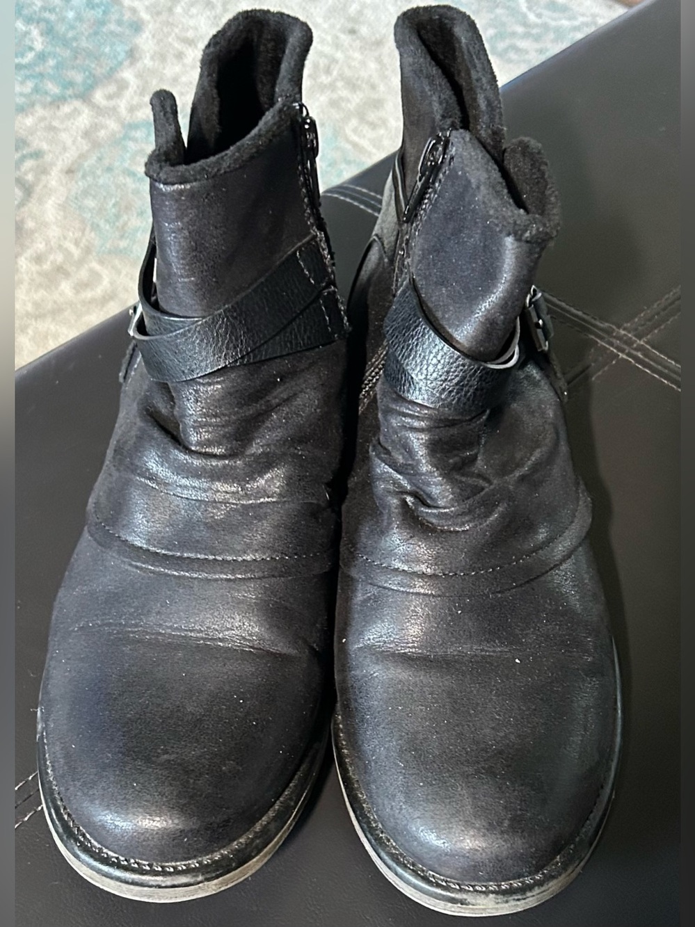 Women’s Baretraps Black Ankle Boots with Buckle Strap Size 9.5 - Picture 3 of 6